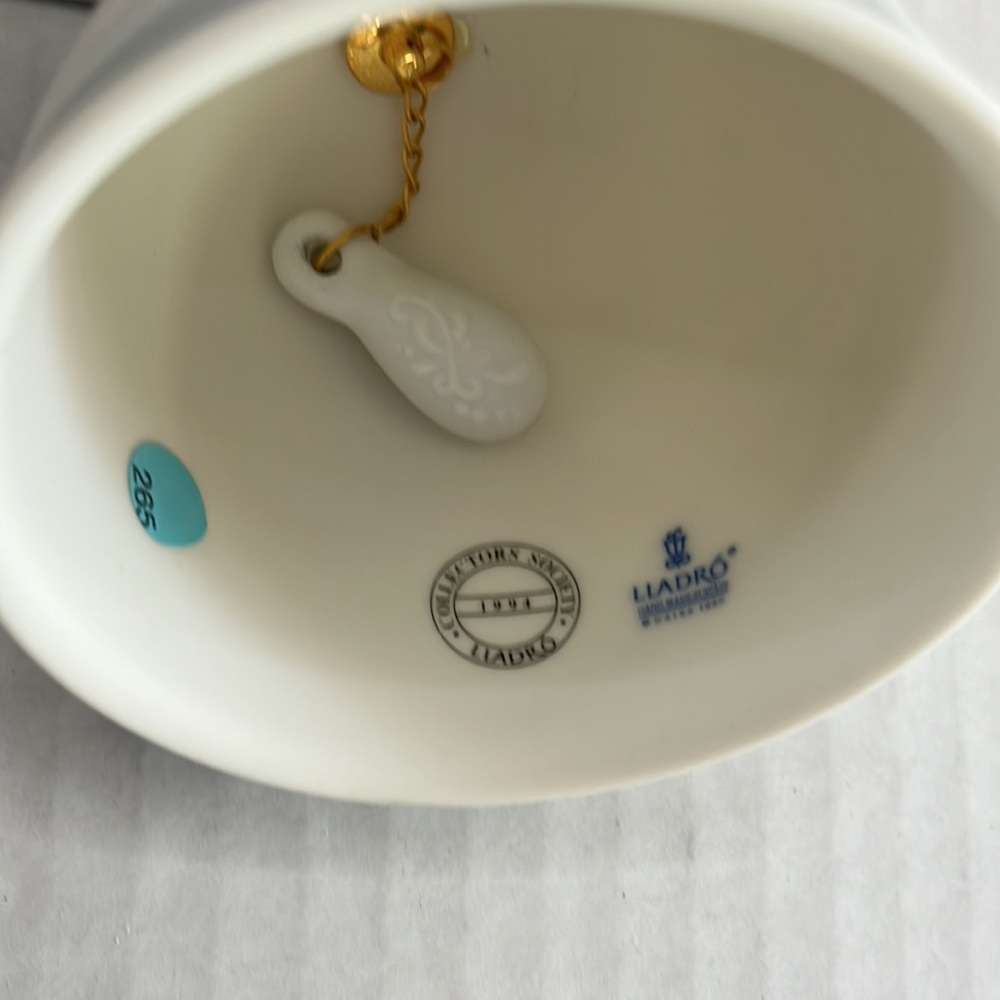 Lladro porcelain bell. Winter Bell. 1994. 
Approximately 3” x 3” - Picture 5 of 5